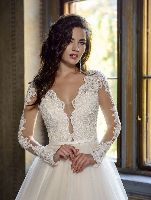 https://elisebride.ro/images/stories/virtuemart/product/VWD_SN_12       (2).jpg